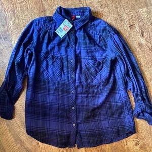 H & M blue and black plaid flannel shirt sz 4